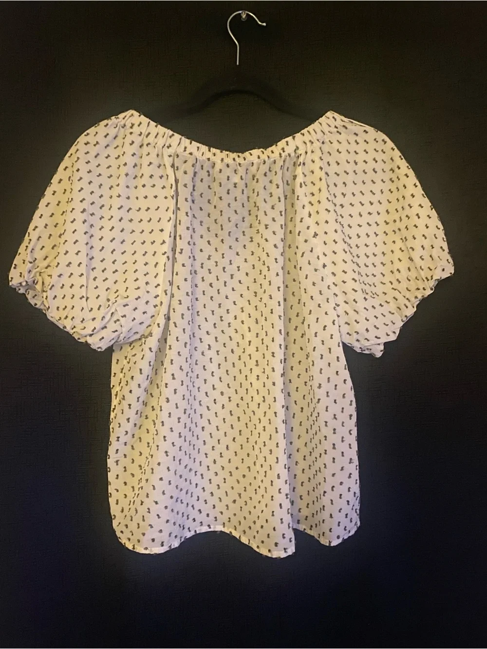 LOFT - Cream & Olive Green V-Neck Short Puff Sleeve Blouse size small